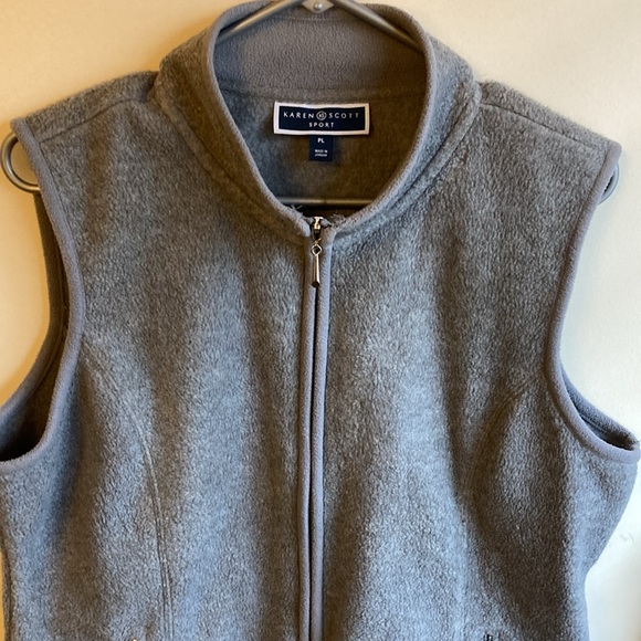 🔥Host Pick Karen Scott Petite Large, Heather Grey Vest, Zippered Pockets. - Picture 2 of 14